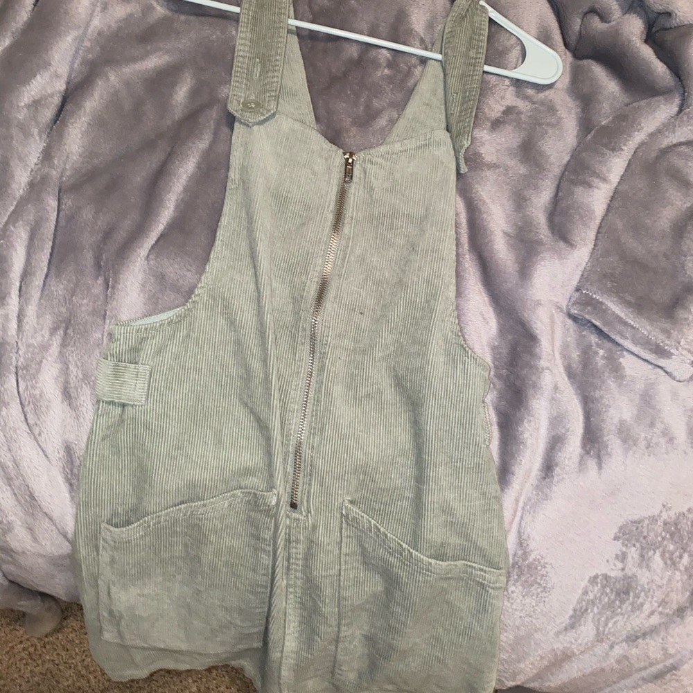 cute dress!!